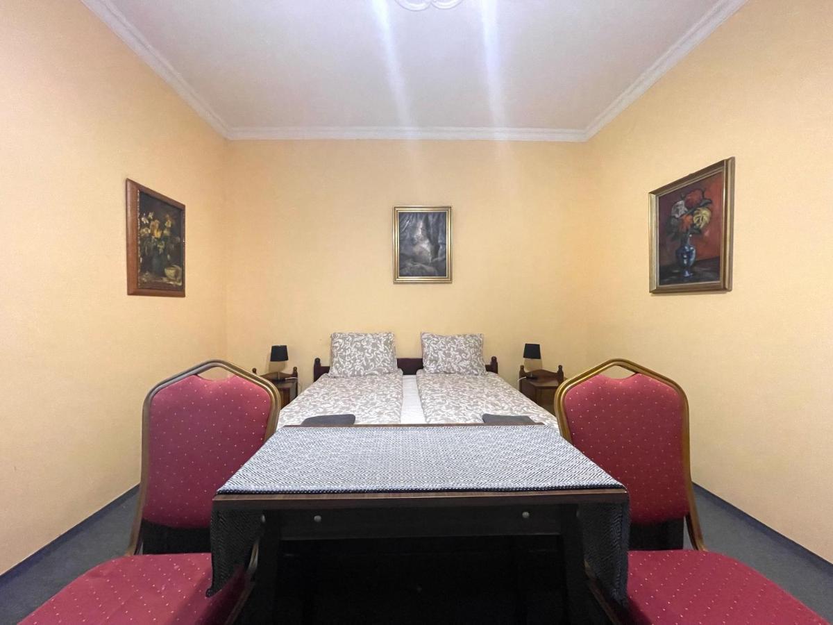 Luxi Romantik Apartments Budapest Eksteriør bilde
