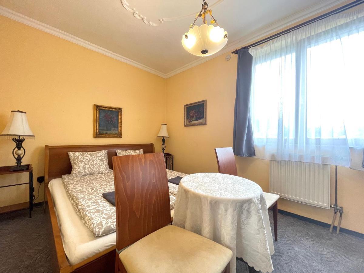 Luxi Romantik Apartments Budapest Eksteriør bilde