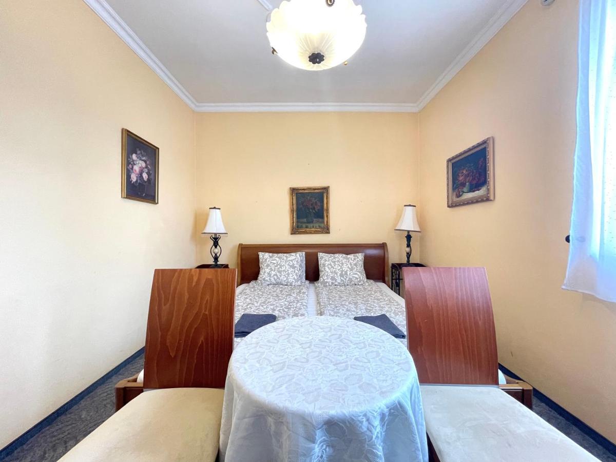 Luxi Romantik Apartments Budapest Eksteriør bilde